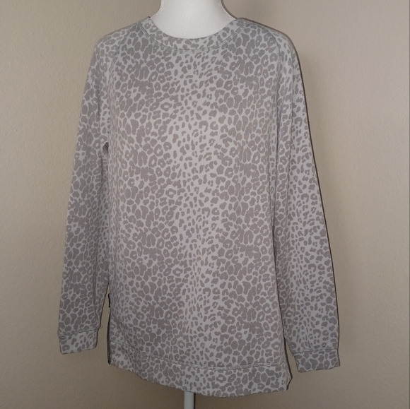 Stella & Dot Grey Leopard Side Zip Pullover Sweater size Small - Picture 2 of 13